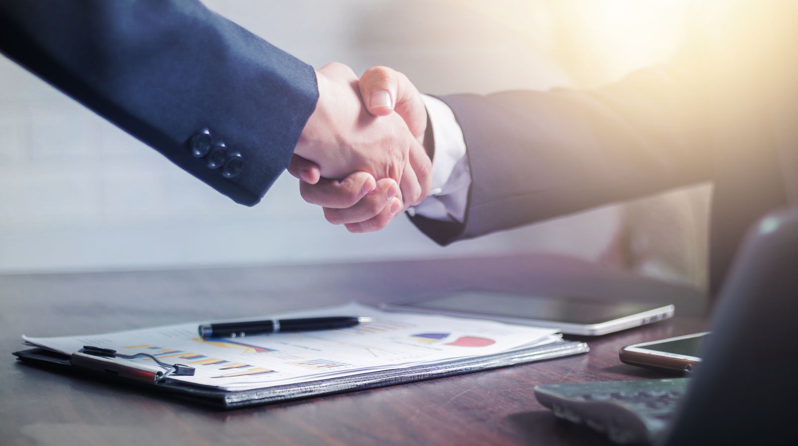 Jakie są główne korzyści, jakie przynosi przedsiębiorcom pożyczka gotówkowa dla firm?